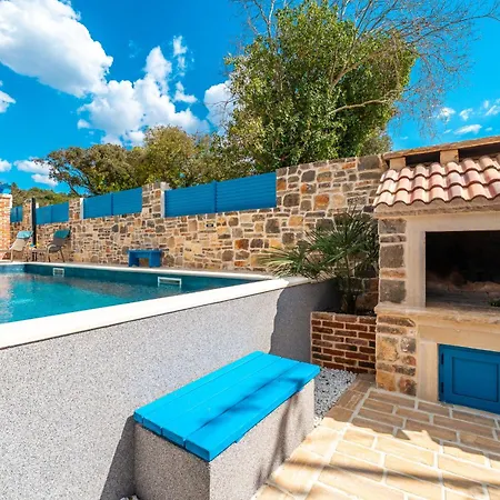Stone House Zara With Jacuzzi * Sukosan