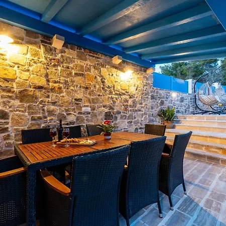 Stone House Zara With Jacuzzi Sukosan