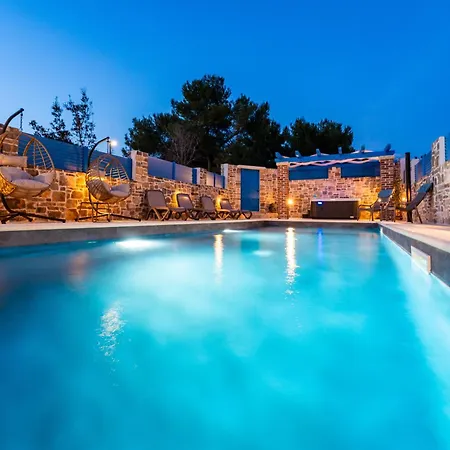 Vikendica Stone House Zara With Jacuzzi Sukosan
