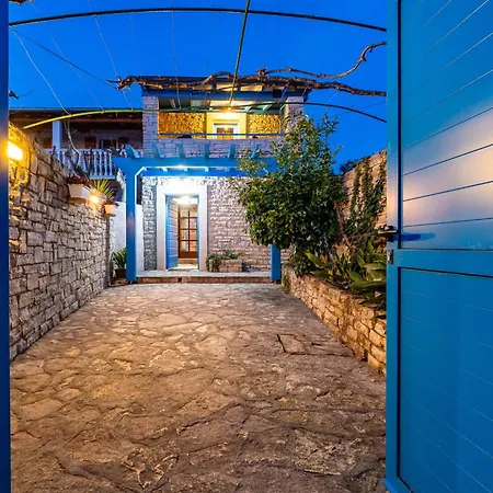 Stone House Zara With Jacuzzi * Sukosan