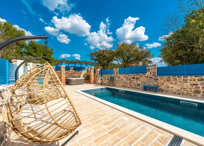 Stone House Zara With Jacuzzi Casa vacanze *