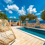 Stone House Zara With Jacuzzi Tatil Evi *