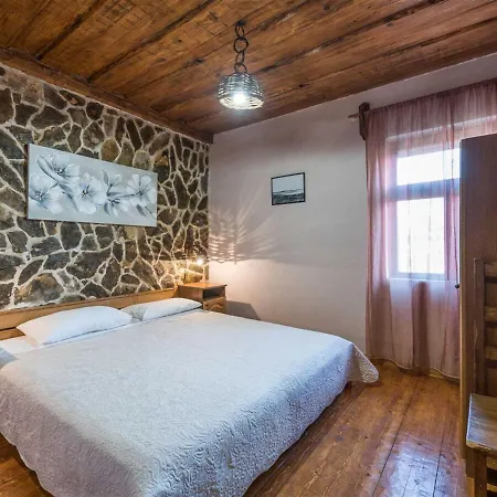Stone House Zara With Jacuzzi Holiday home