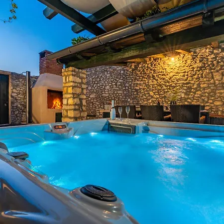 Stone House Zara With Jacuzzi