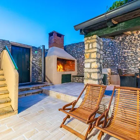 Stone House Zara With Jacuzzi *