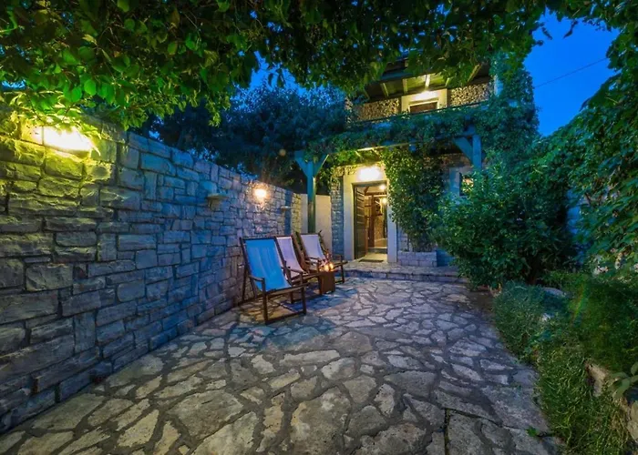 Stone House Zara With Jacuzzi בית נופש Sukošan