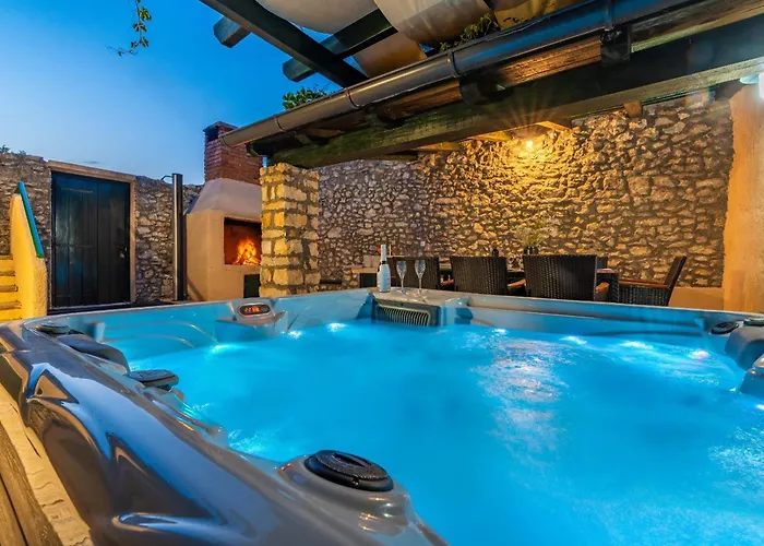 Stone House Zara With Jacuzzi